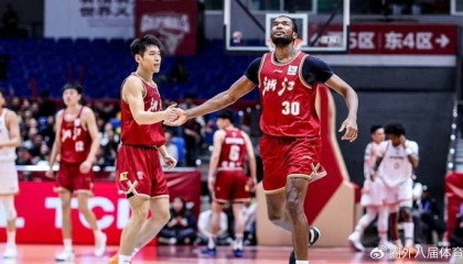 九游体育APP-郭艾伦缺席，上海大胜广州！张镇麟9中1狂打铁，王哲林破万分大关|上海队|洛夫顿|浙江队|浙江男篮|上海男篮_新浪体育_新浪新闻