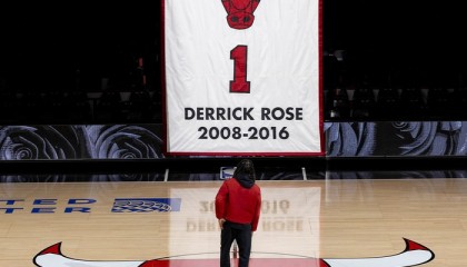 九游体育下载-公牛队宣布退役德里克罗斯1号球衣|F1|德里克-罗斯|芝加哥公牛队|nba_新浪体育_新浪新闻